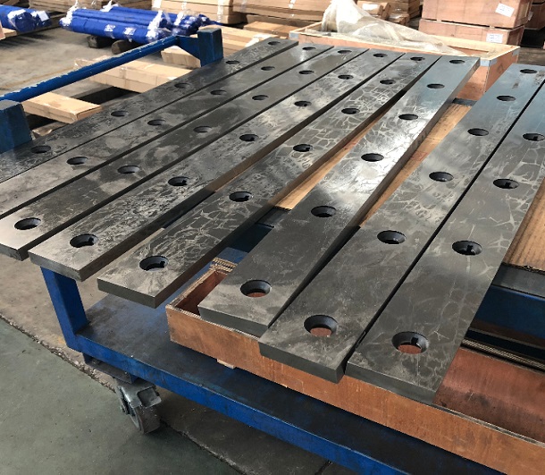 Shearing blade